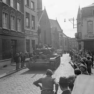 Cromwell Mk IV tank, 2 Welsh Guards on the drive into Brussels, 3 September 1944; IWM BU 531