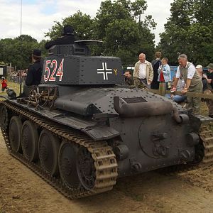 pz-38-runs-rear.jpg