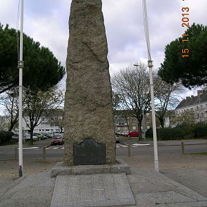 St Naz No2 Commando Memorial1.jpg